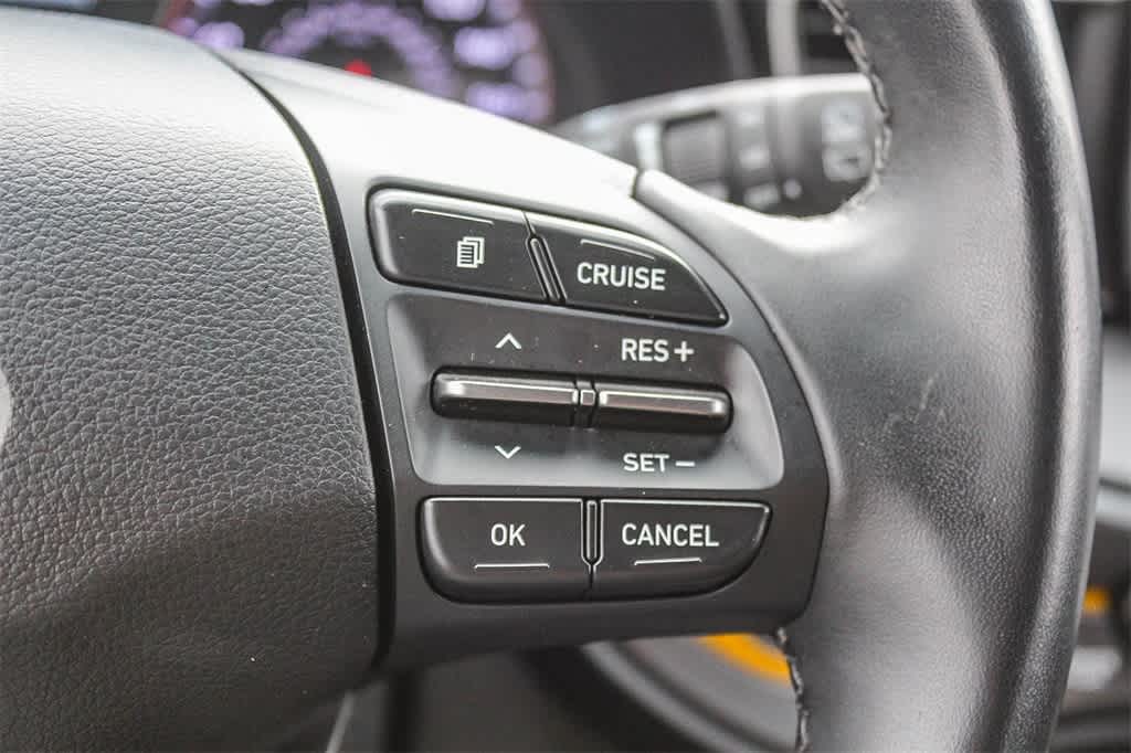 Thumbnail: 2020 Hyundai Veloster - 33