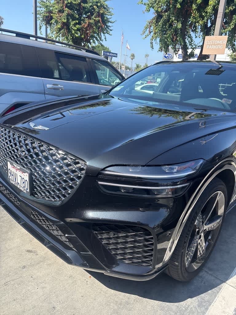 Thumbnail: 2023 Genesis GV70 - 10