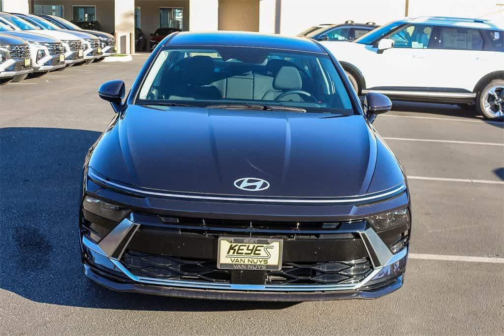 New 2025 Hyundai Sonata Hybrid SEL Sedan