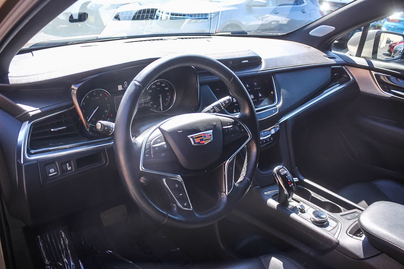 Thumbnail: 2022 Cadillac XT5 - 23