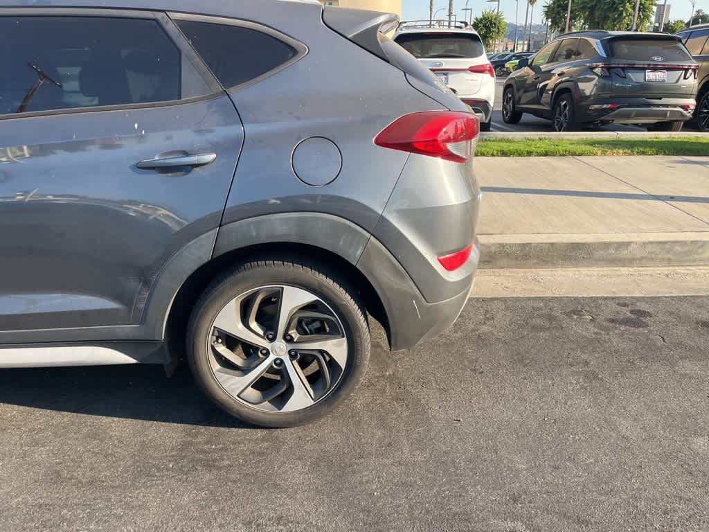 Thumbnail: 2017 Hyundai Tucson - 10