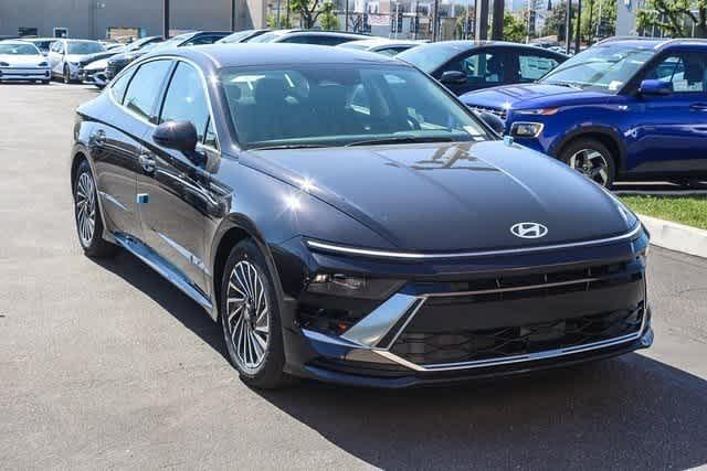 Thumbnail: 2025 Hyundai Sonata - 3