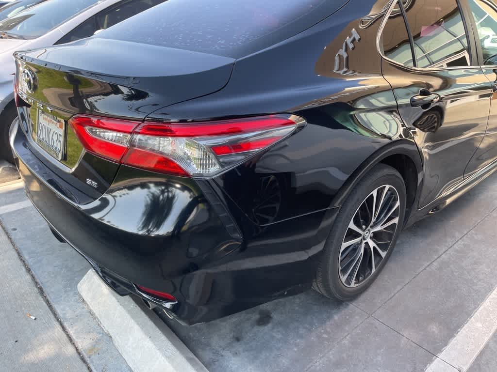 Thumbnail: 2018 Toyota Camry - 10