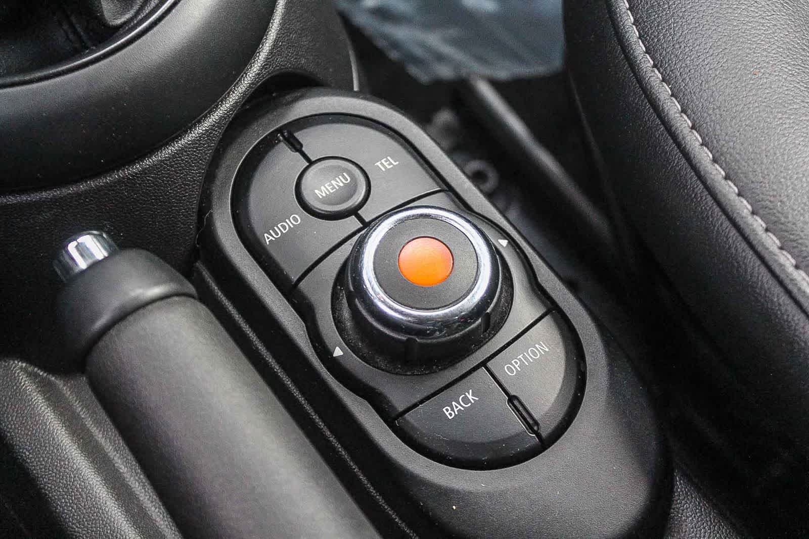 Thumbnail: 2017 MINI Cooper Hardtop - 33