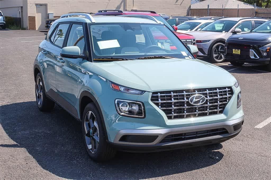 Thumbnail: 2025 Hyundai Venue - 3