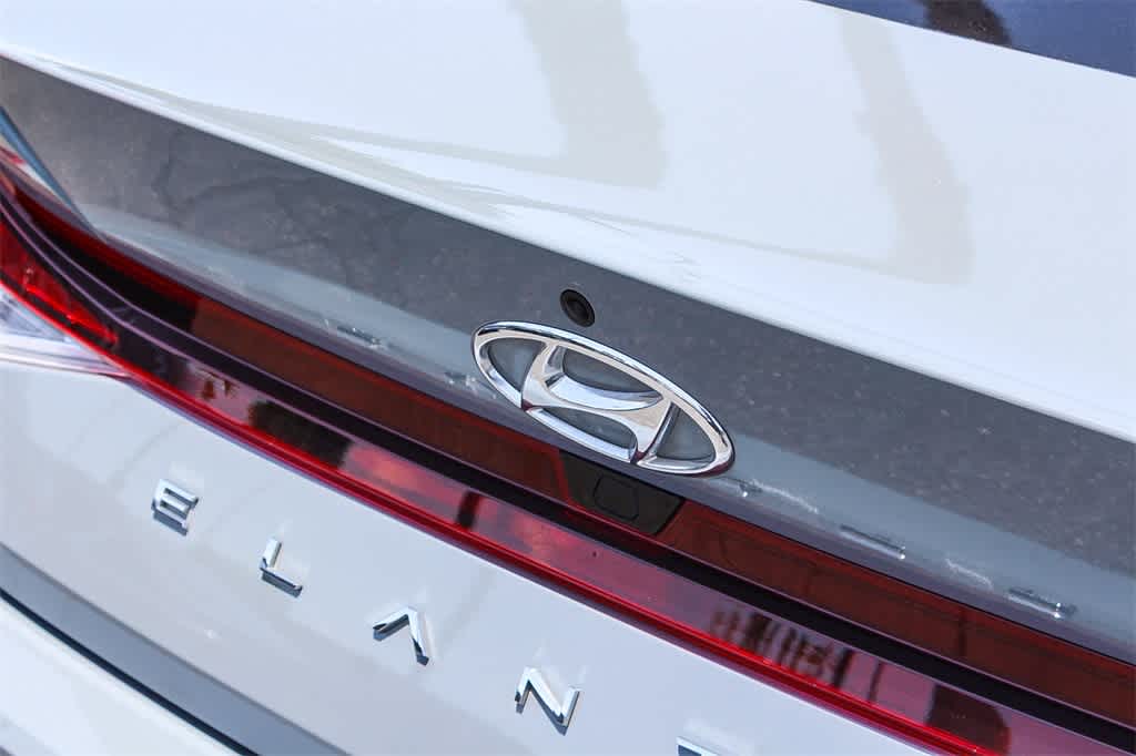 2022 Hyundai Elantra SEL 8