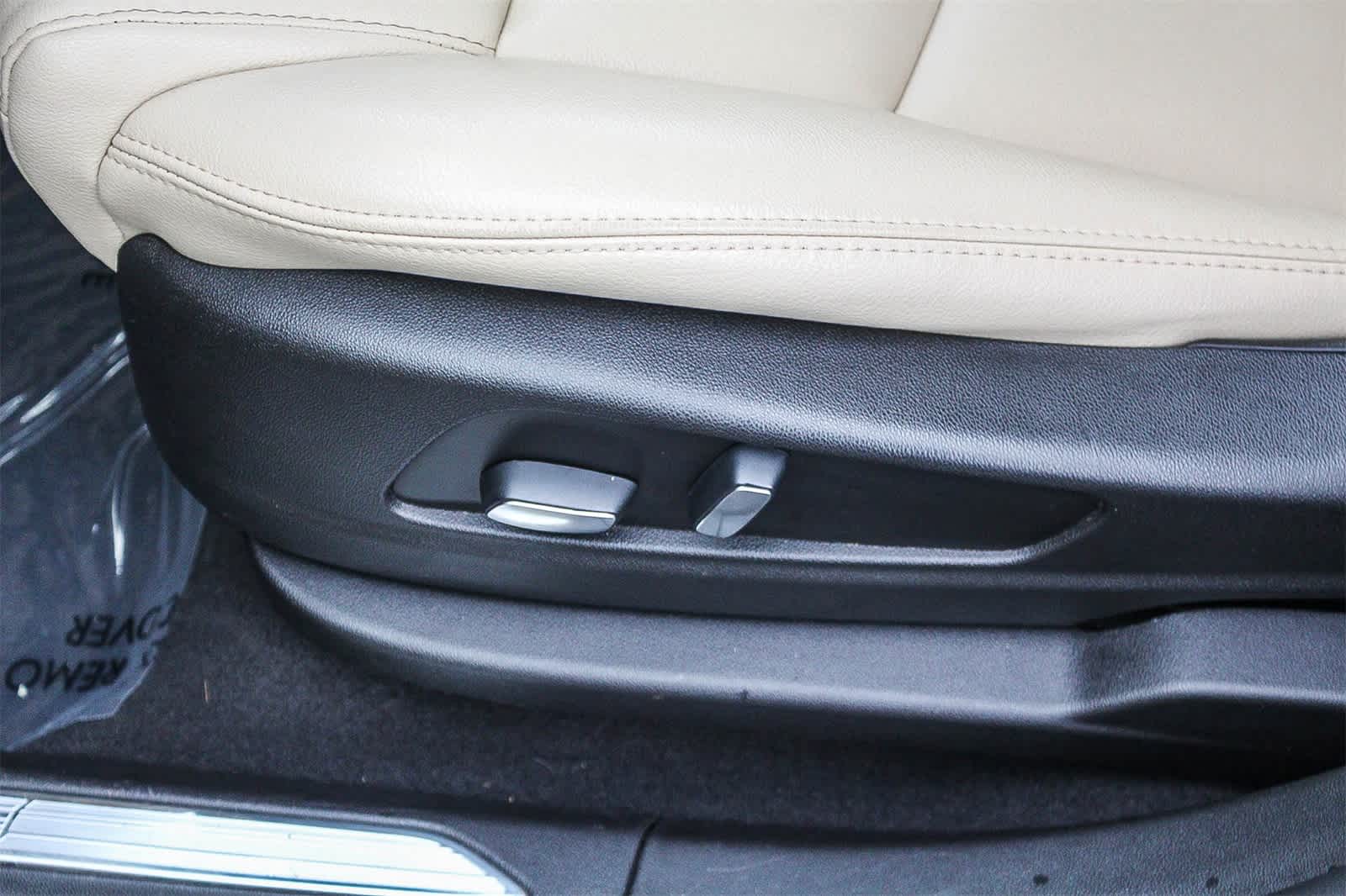 Thumbnail: 2019 Cadillac XT5 - 31