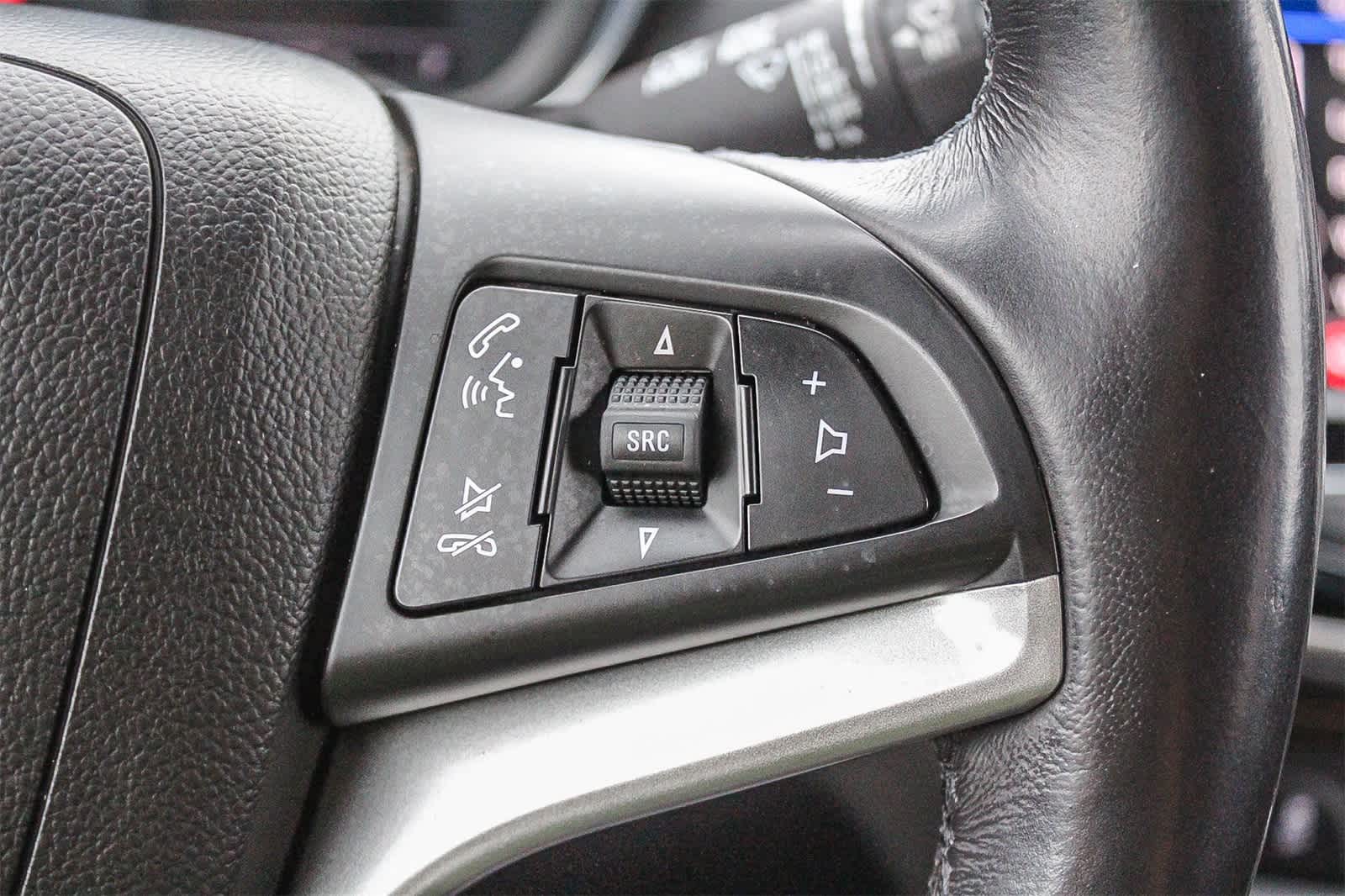 Thumbnail: 2022 Chevrolet Trax - 32