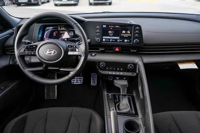 Thumbnail: 2025 Hyundai Elantra - 14