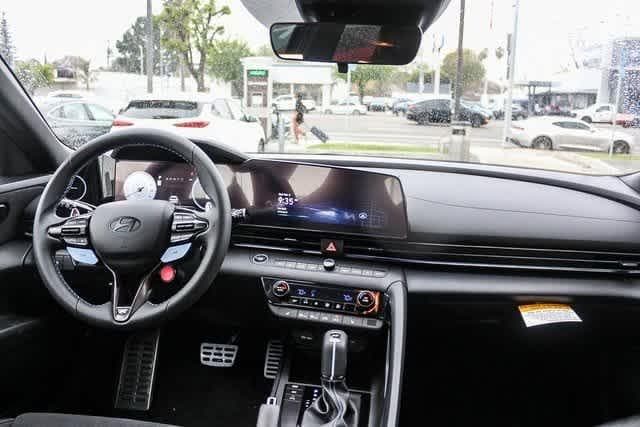 2025 Hyundai Elantra SE 14