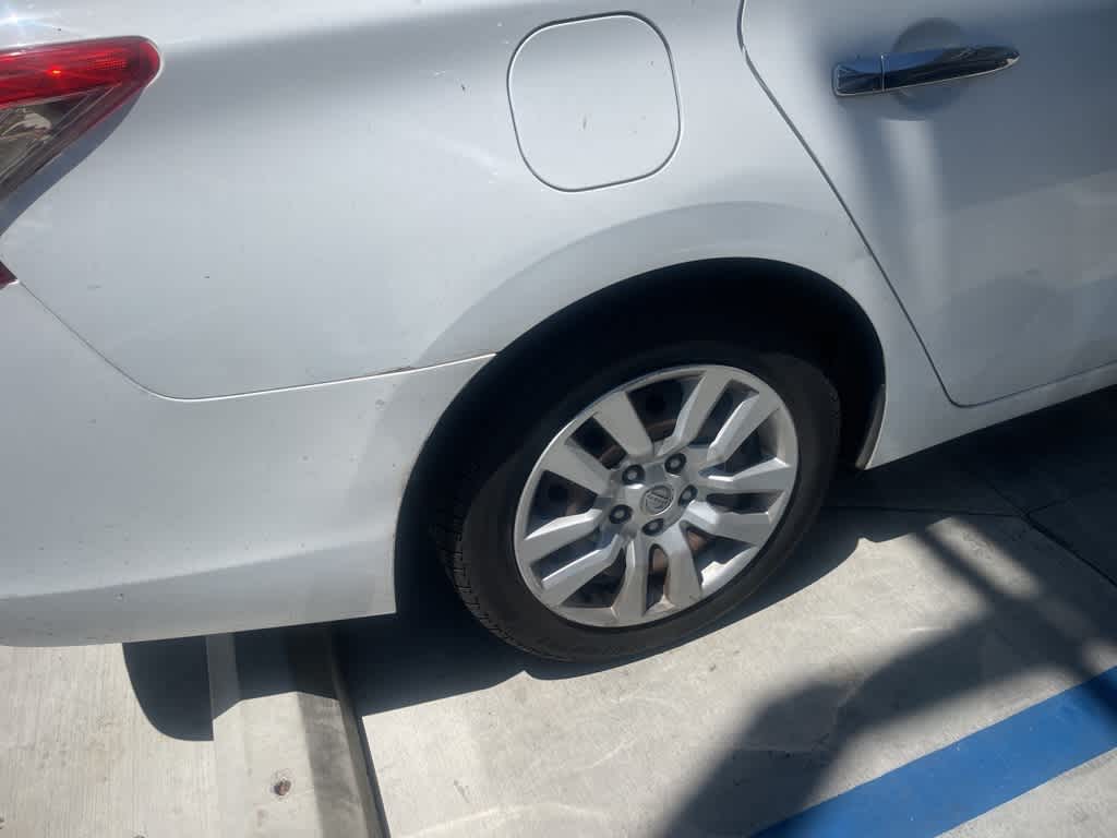 Thumbnail: 2015 Nissan Sentra - 13