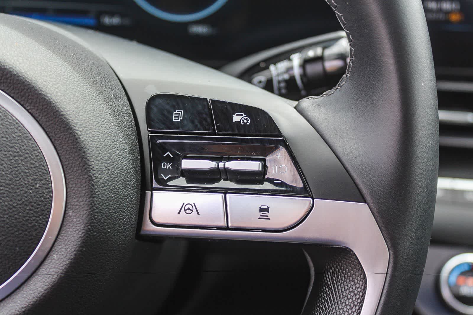 Thumbnail: 2025 Hyundai Elantra - 31