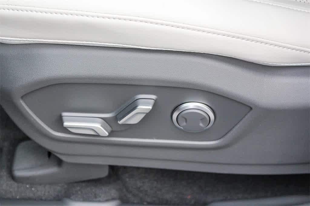 Thumbnail: 2026 Hyundai Santa Fe - 28