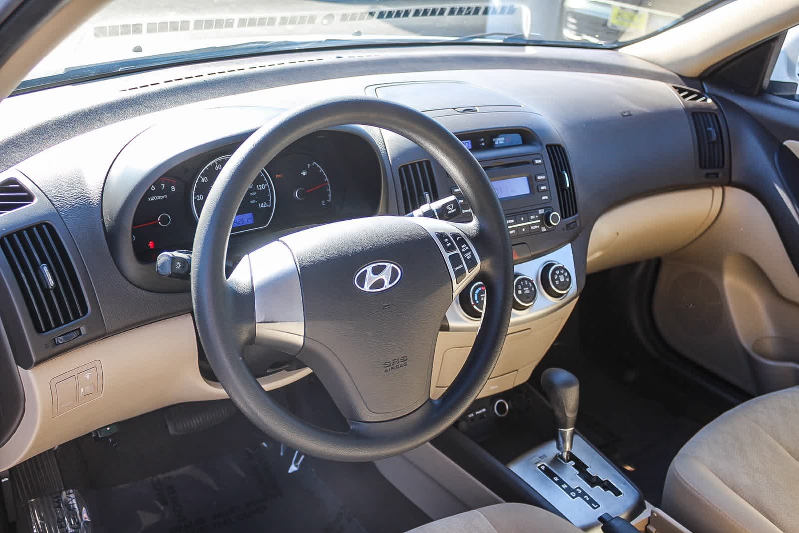 Thumbnail: 2010 Hyundai Elantra - 24