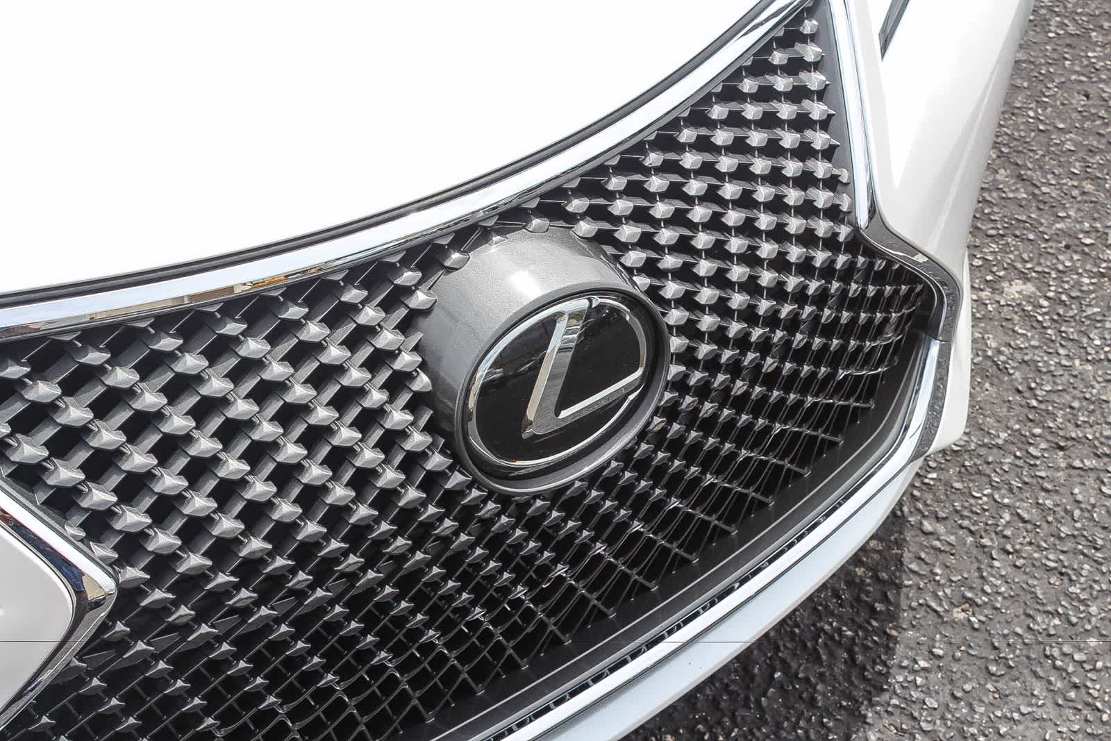 Thumbnail: 2019 Lexus RC - 16