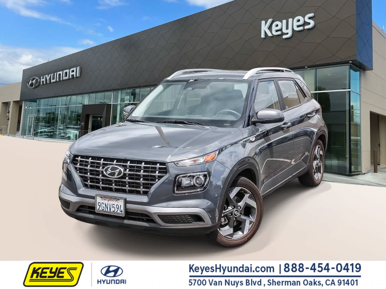 2023 Hyundai Venue SEL IVT's photo