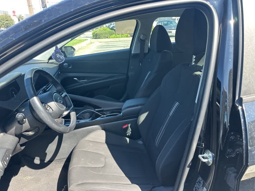 Thumbnail: 2023 Hyundai Elantra - 20