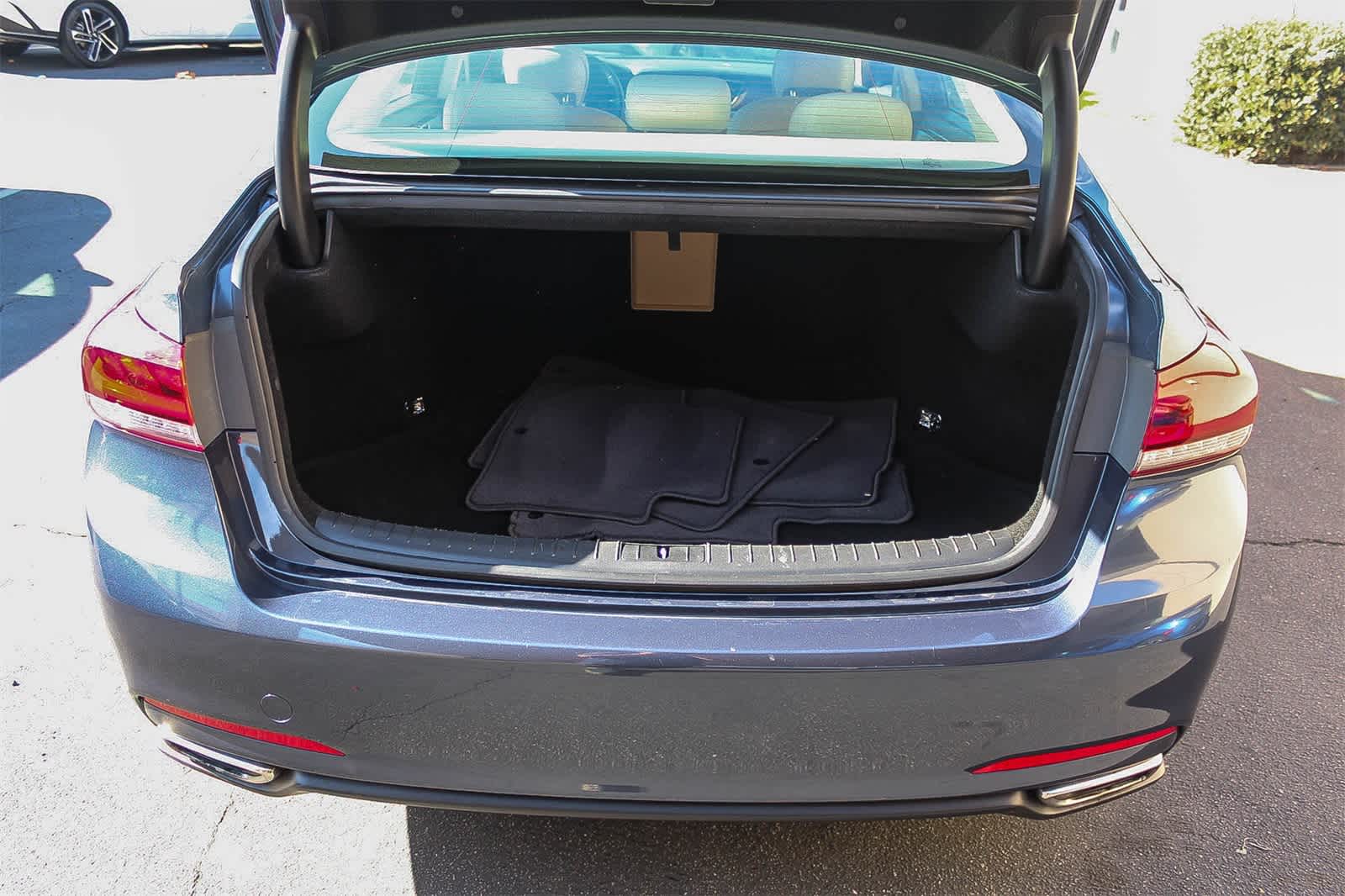 Thumbnail: 2015 Hyundai Genesis - 38