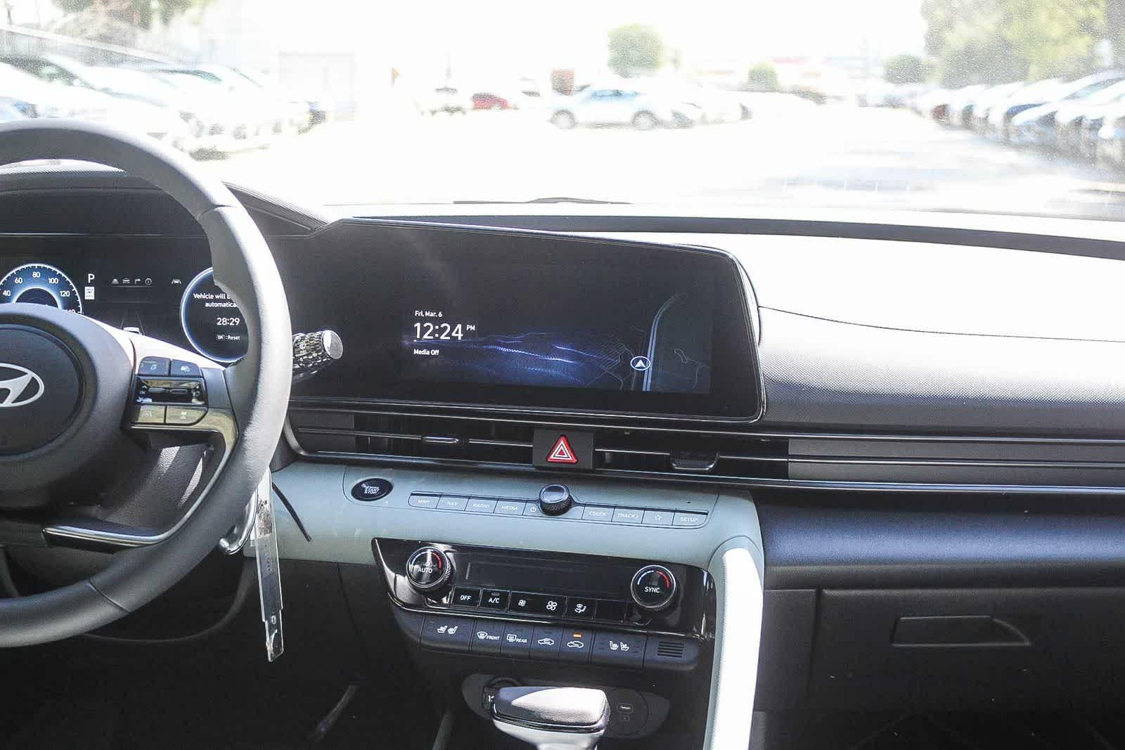 Thumbnail: 2026 Hyundai Elantra - 17