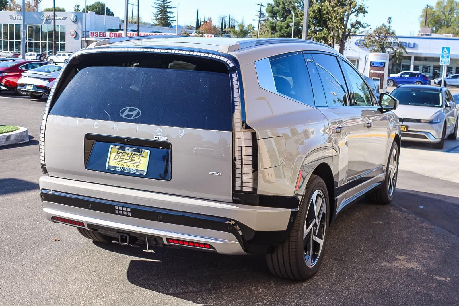 Thumbnail: 2026 Hyundai Ioniq - 4