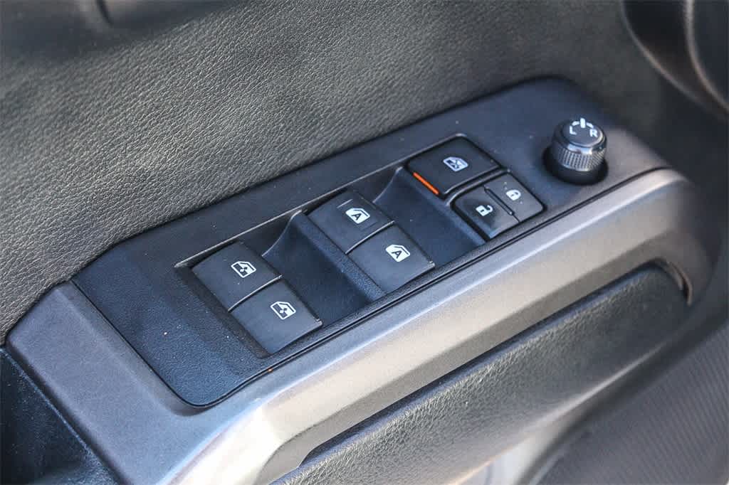 Thumbnail: 2021 Toyota Tacoma - 20