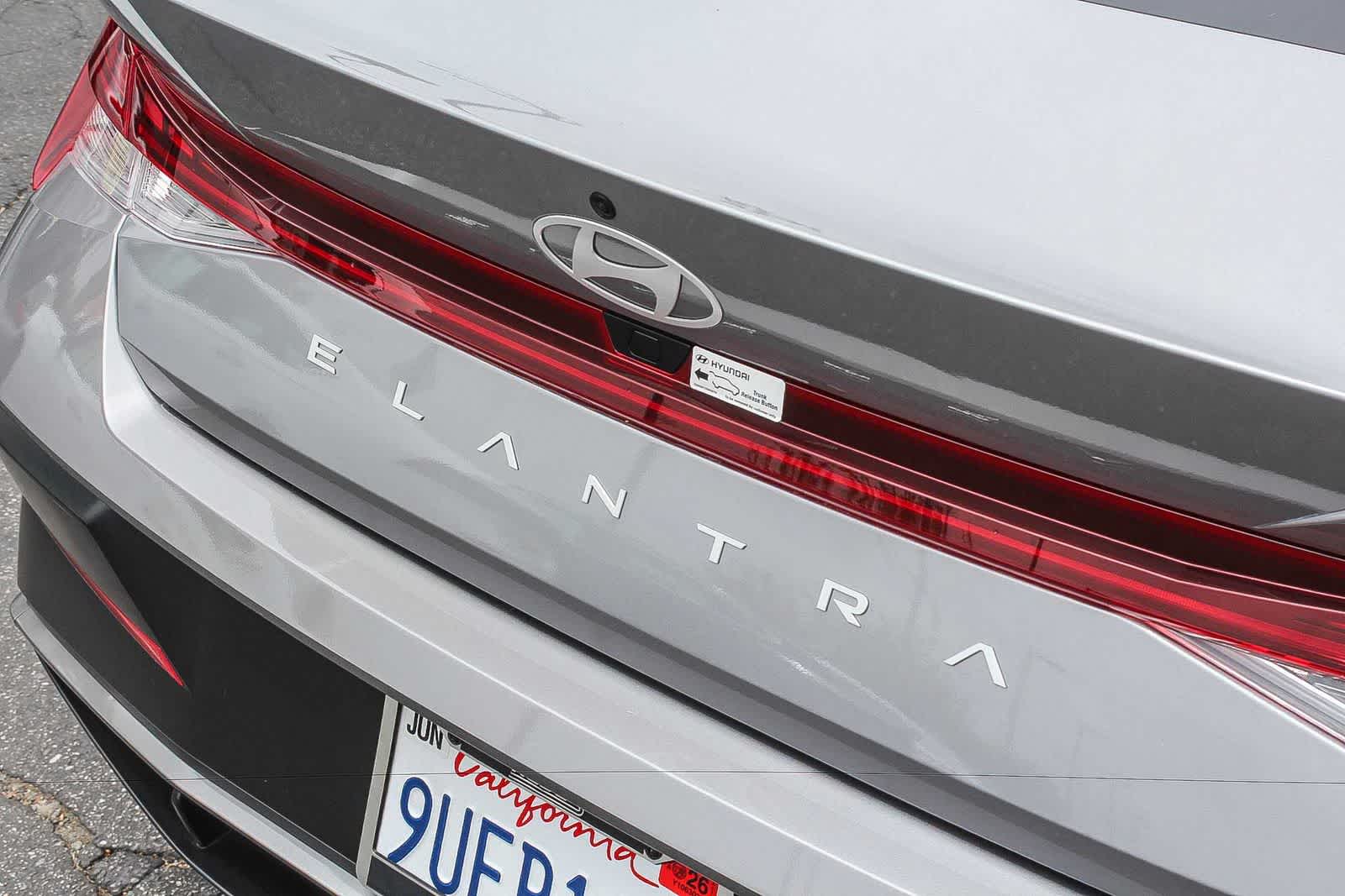 Thumbnail: 2025 Hyundai Elantra - 9