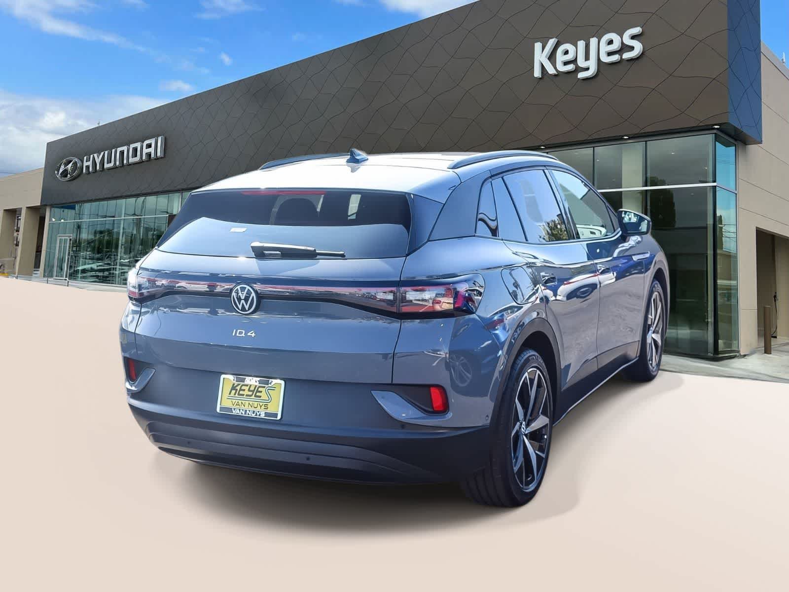 Thumbnail: 2023 Volkswagen ID.4 - 4