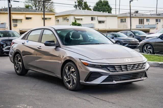 Thumbnail: 2025 Hyundai Elantra - 3