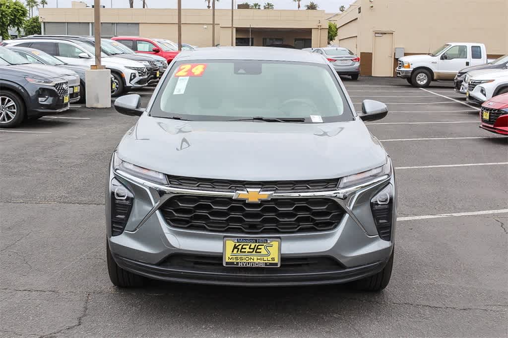 2024 Chevrolet Trax LS 2