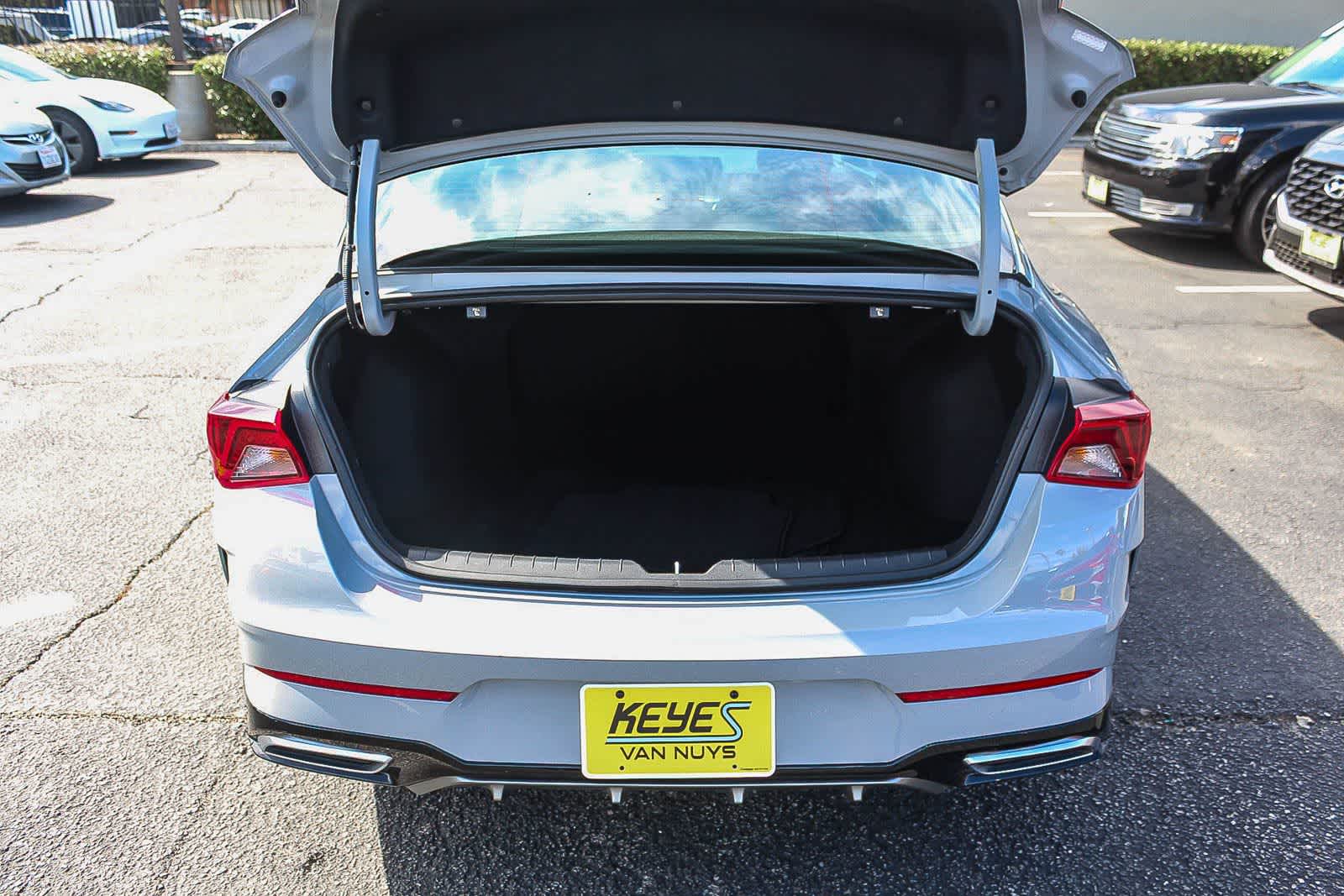 Thumbnail: 2023 Kia K5 - 37