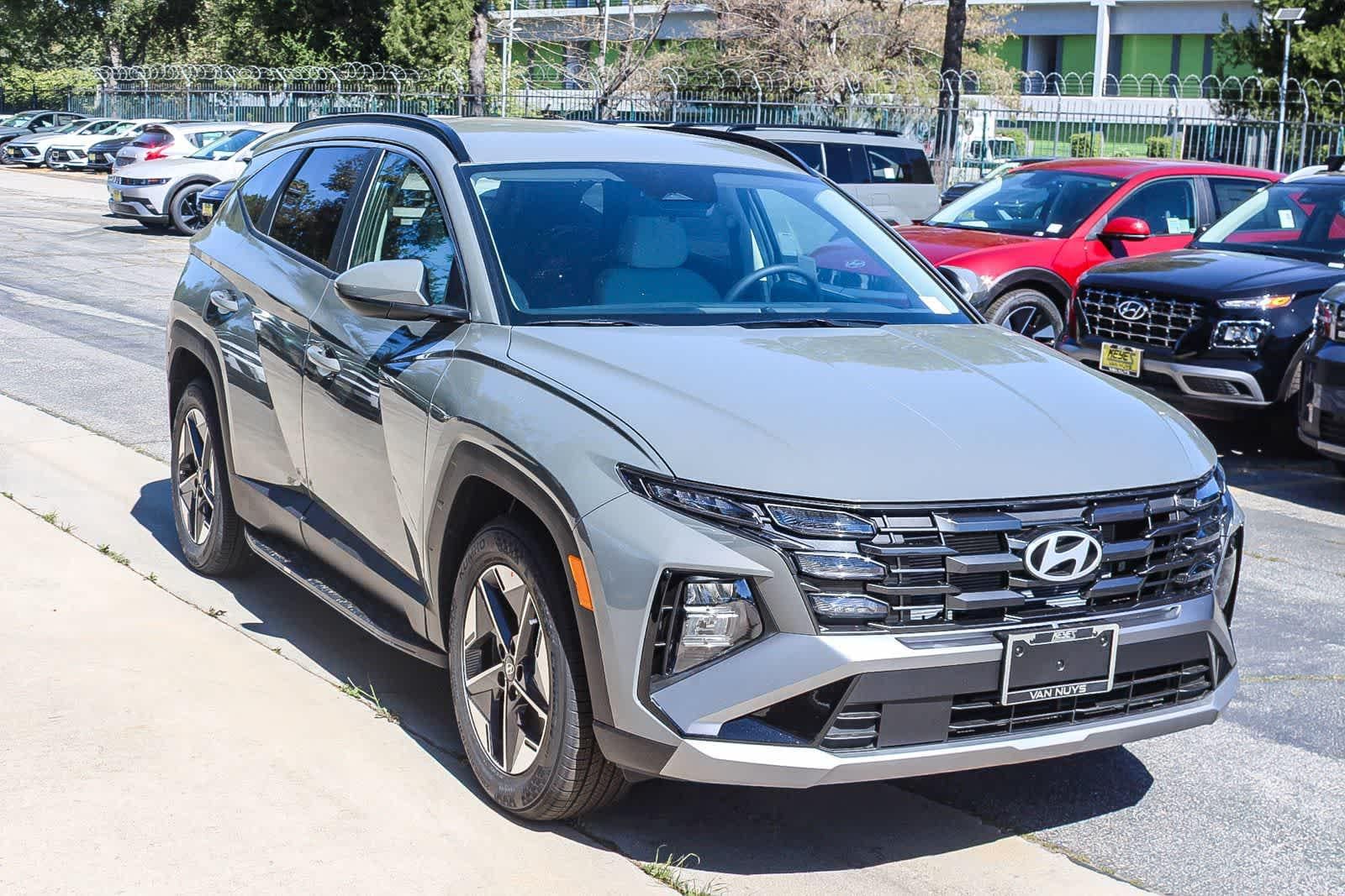 Thumbnail: 2026 Hyundai Tucson - 3