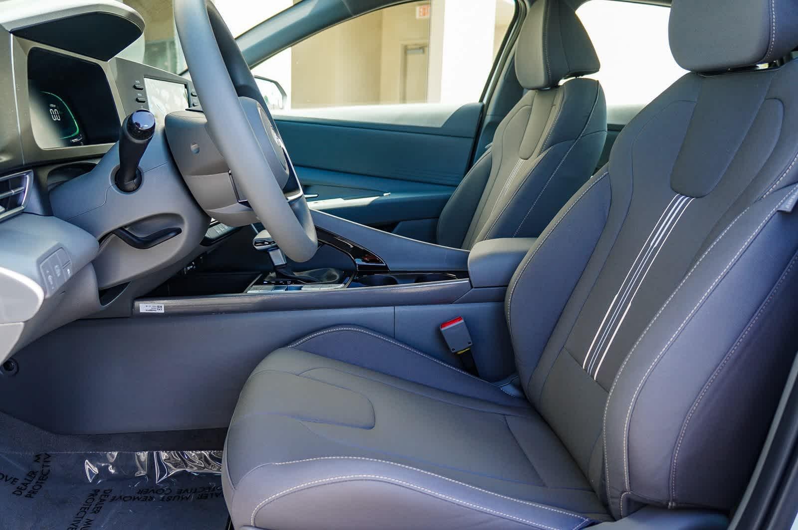 Thumbnail: 2025 Hyundai Elantra - 22