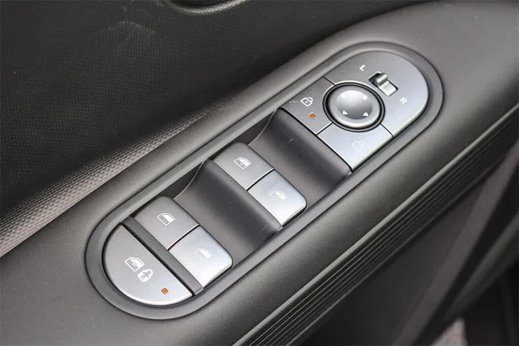 Thumbnail: 2026 Hyundai Ioniq 5 - 22