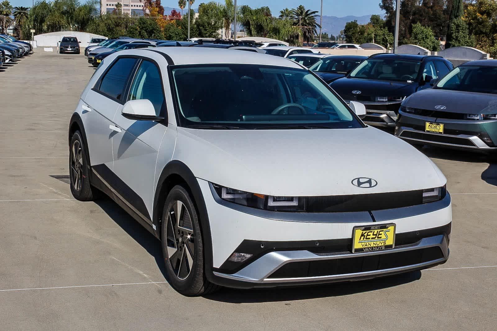 Thumbnail: 2026 Hyundai Ioniq 5 - 3