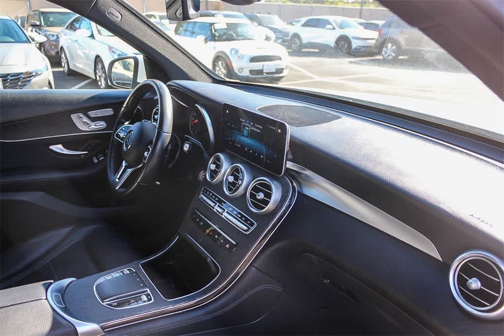 Thumbnail: 2020 Mercedes-Benz GLC - 22