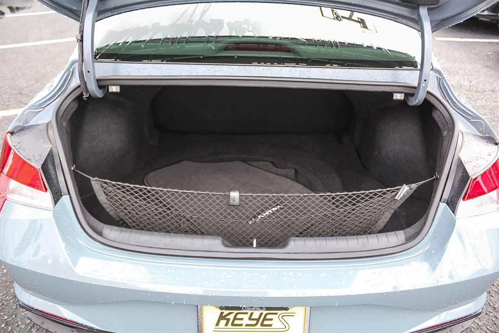 Thumbnail: 2022 Hyundai Elantra - 36