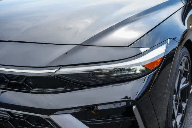 Thumbnail: 2025 Hyundai Elantra - 7