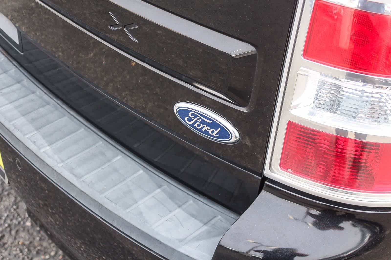 Thumbnail: 2015 Ford Flex - 12