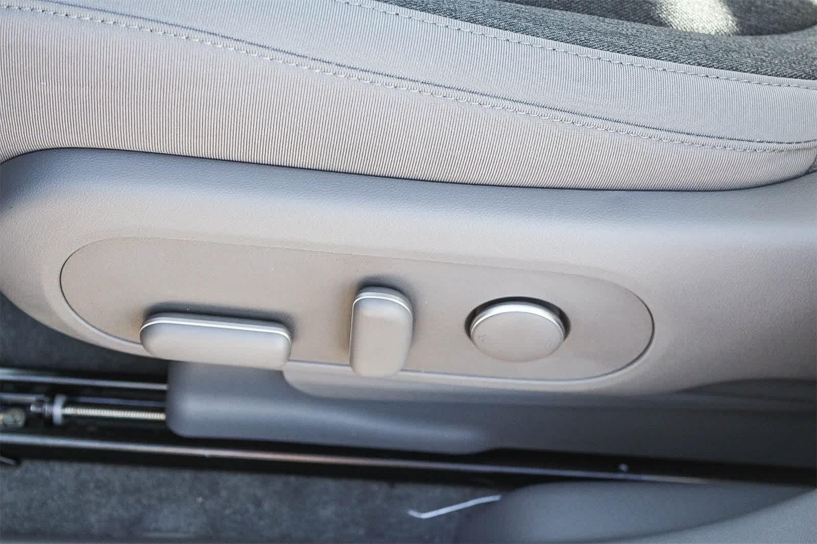 Thumbnail: 2026 Hyundai Ioniq 5 - 29