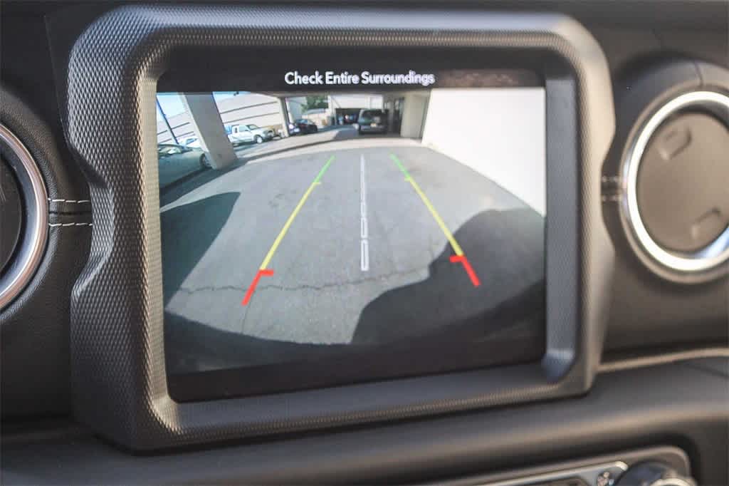 Thumbnail: 2018 Jeep Wrangler - 32