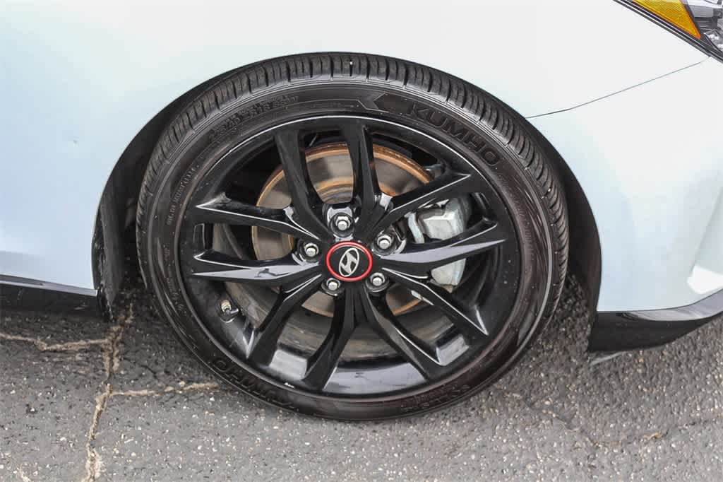 Thumbnail: 2020 Hyundai Veloster - 13