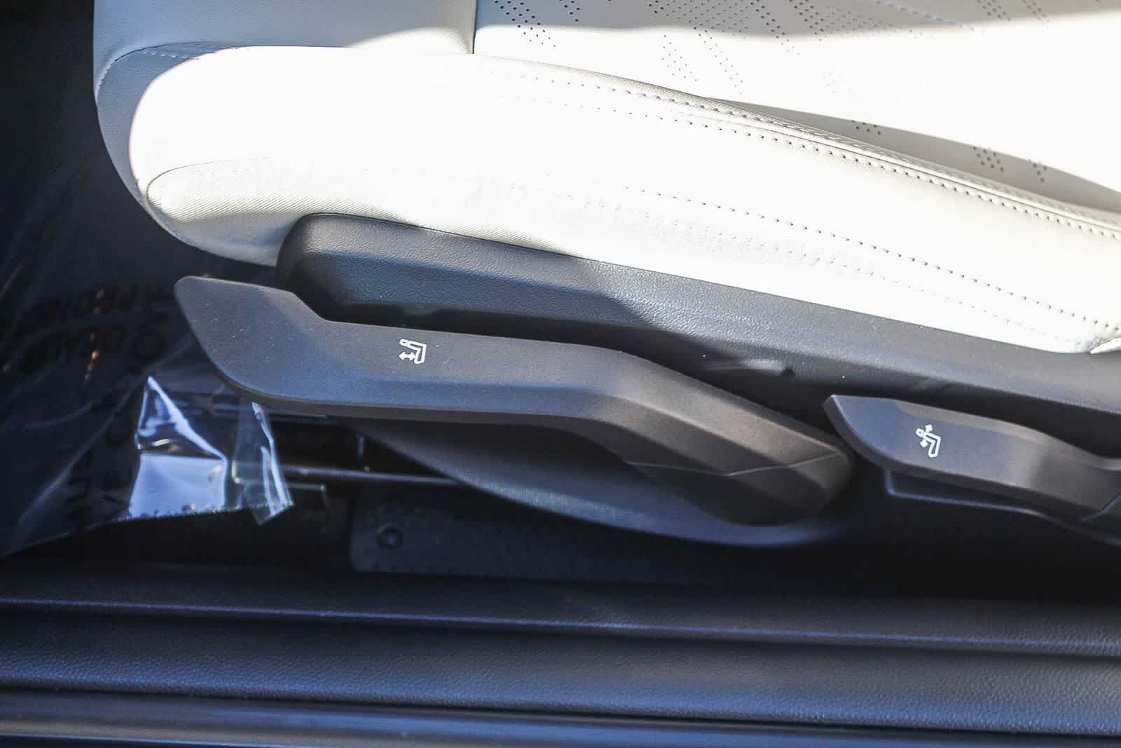 Thumbnail: 2025 MINI Cooper Hardtop - 26