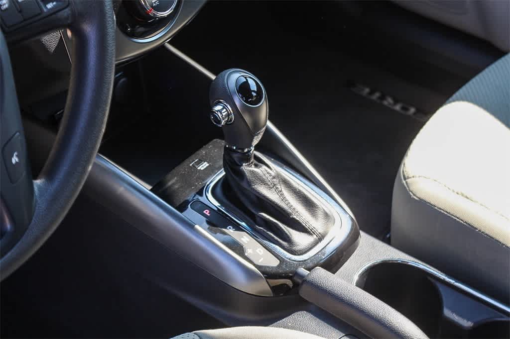 Thumbnail: 2013 Kia Forte - 19