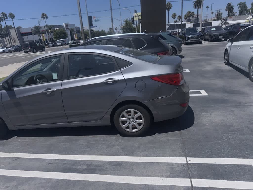 Thumbnail: 2013 Hyundai Accent - 21