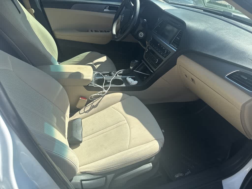 Thumbnail: 2016 Hyundai Sonata - 22
