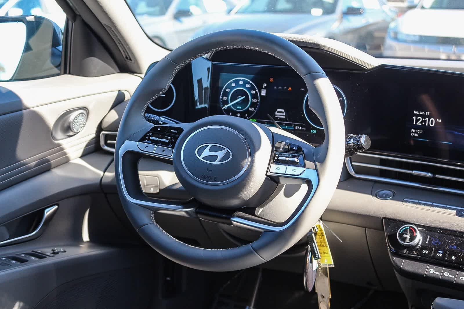 Thumbnail: 2025 Hyundai Elantra - 18