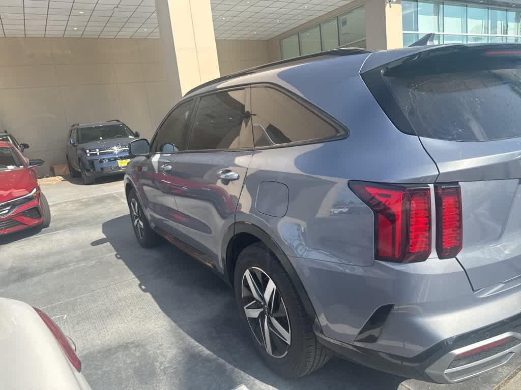 Thumbnail: 2022 Kia Sorento - 8