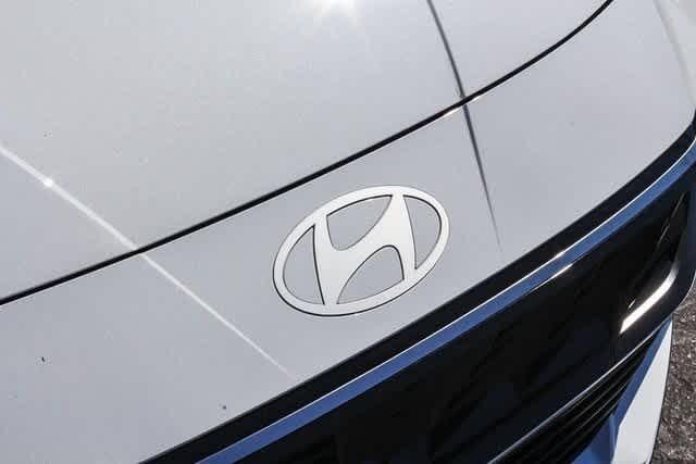 Thumbnail: 2025 Hyundai Elantra - 11