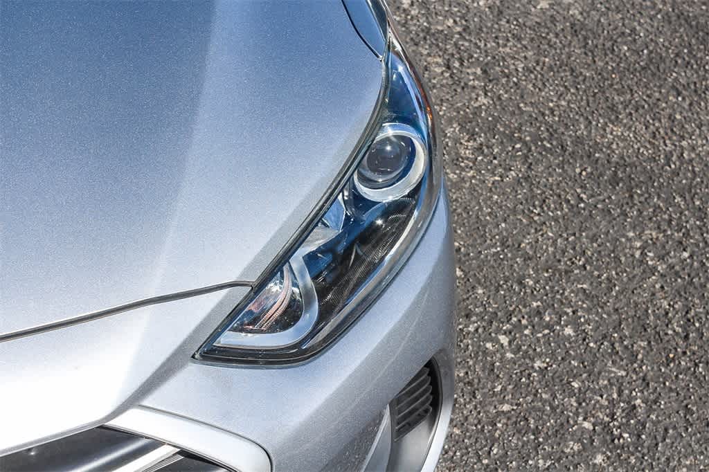 Thumbnail: 2017 Hyundai Elantra - 14