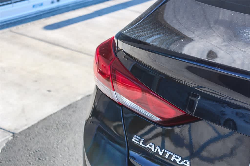 Thumbnail: 2018 Hyundai Elantra - 7